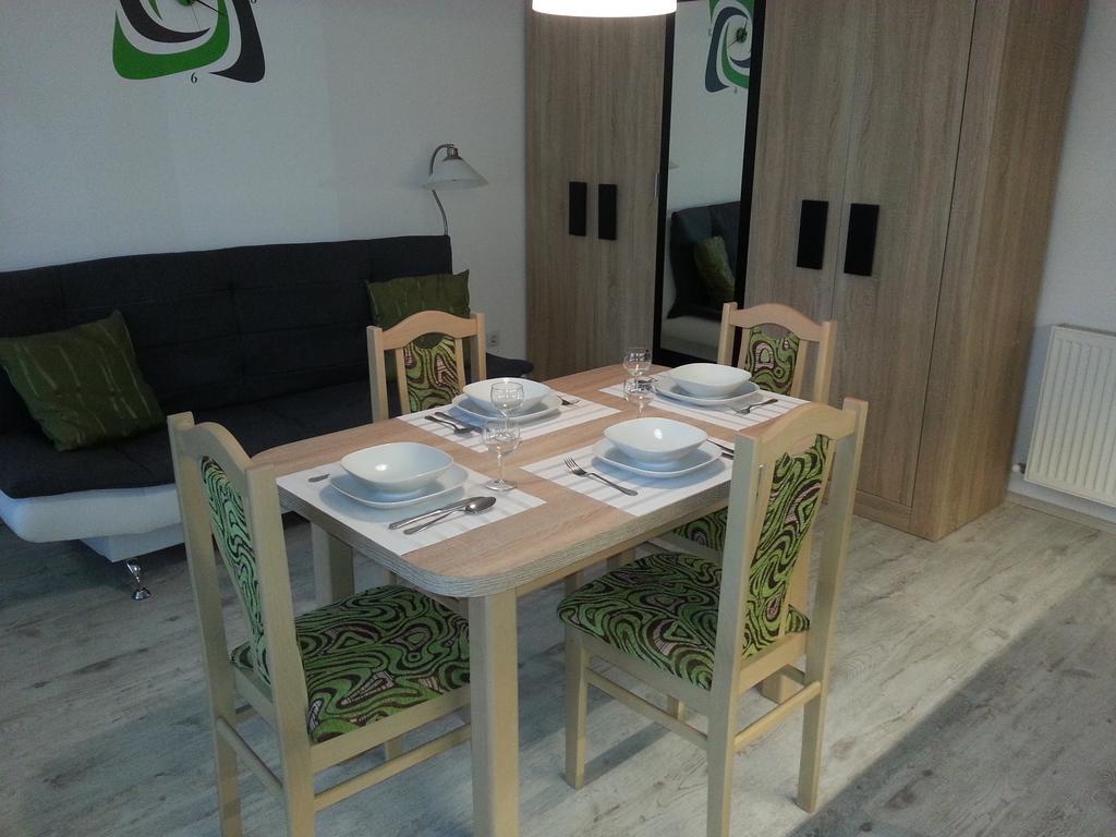 Downtown Apartment Miskolc Bagian luar foto