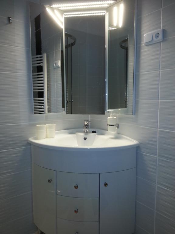Downtown Apartment Miskolc Bagian luar foto