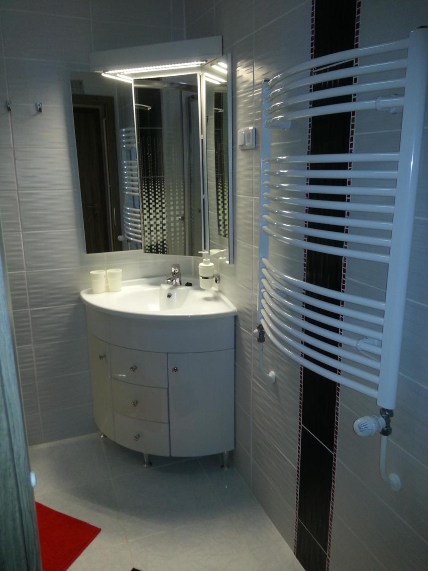 Downtown Apartment Miskolc Bagian luar foto