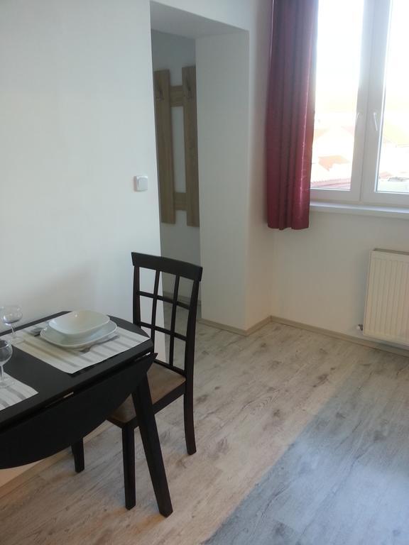 Downtown Apartment Miskolc Bagian luar foto